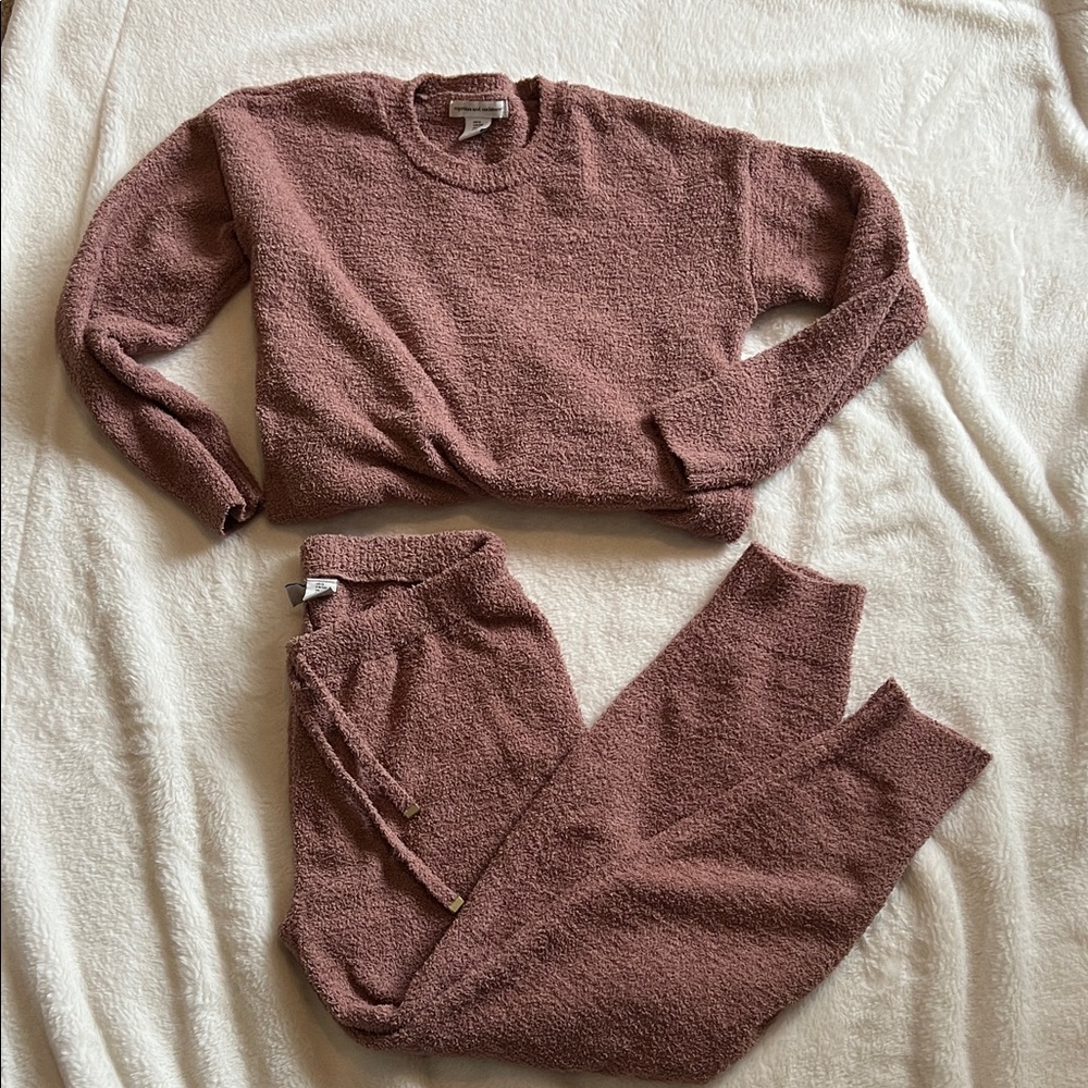 Cupcakes & Cashmere lounge set